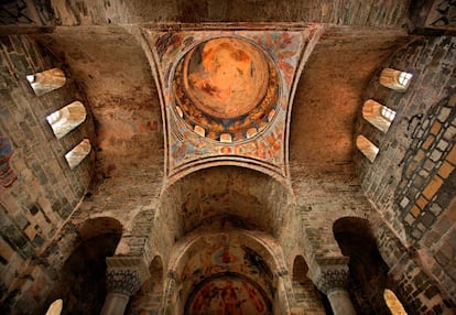 Interior de la iglesia bizantina de Santa Sofía, en Trabzon, en la región turca de Trebisonda.