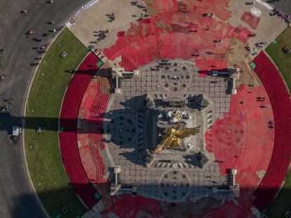 Vista aérea de ‘Sangre de mi sangre’, una obra coordinada por el Colectivo Hilos en Ciudad de México.