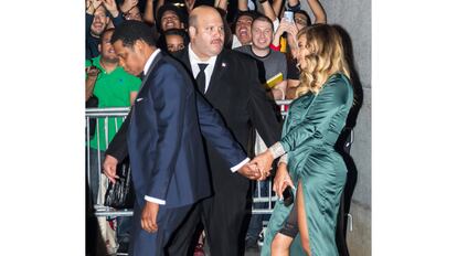 Beyoncé en 2017 llevando Spanx bajo un vestido ajustado. Foto: GETTY IMAGES.