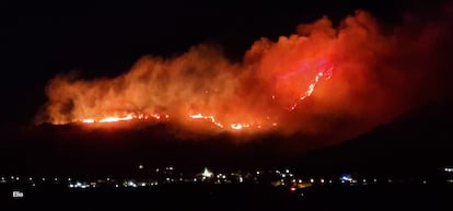 Imagen del incendio en la Serra Segària, publicada en la cuenta de X de Elio Alsina.