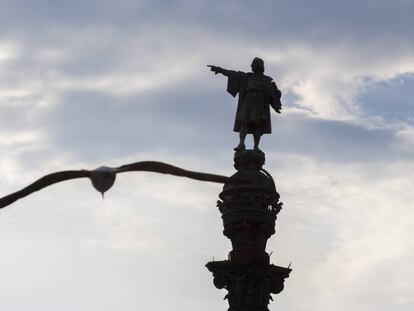  Monumento a Crist&oacute;bal Col&oacute;n en el puerto de Barcelona