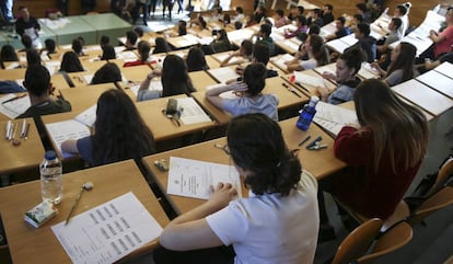 Inicio de los exámenes de selectividad en Madrid.