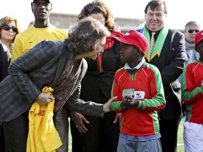 Doña Sofía en un centro educativo en Ciudad del Cabo