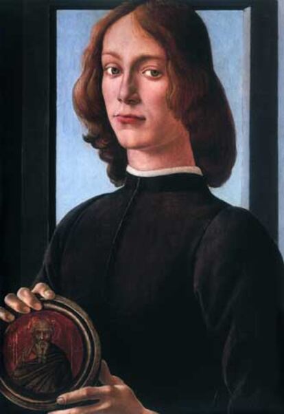 <i>Retrato de joven sosteniendo un medallón,</i> de Botticelli (National Gallery de Londres).