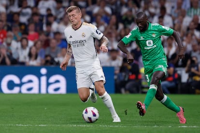 Toni Kroos en acción en el partido entre el Real Madrid y el Betis.