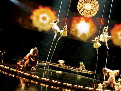 Representación del espectáculo 'Love', del Circo del Sol, desde 2006 en el hotel Mirage de Las Vegas.