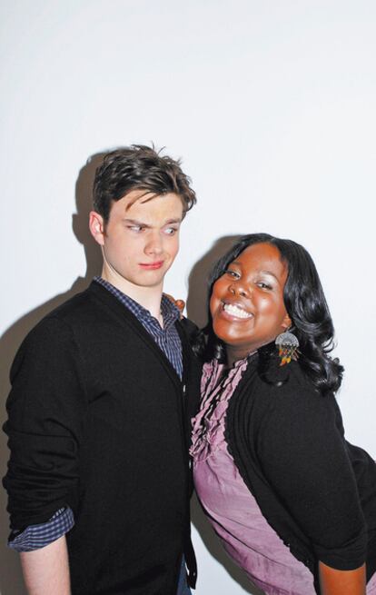 <b>Chris Colfer y Amber Riley celebran así el éxito de su serie ante el fotógrafo de <i>EP3.</i></b>