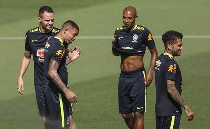 Jugadores de la selección brasileña durante el entrenamiento.