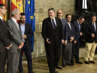 El presidente de la Generalitat, Ximo Puig, tras la reuni&oacute;n con los rectores de las universidades valencianas. 