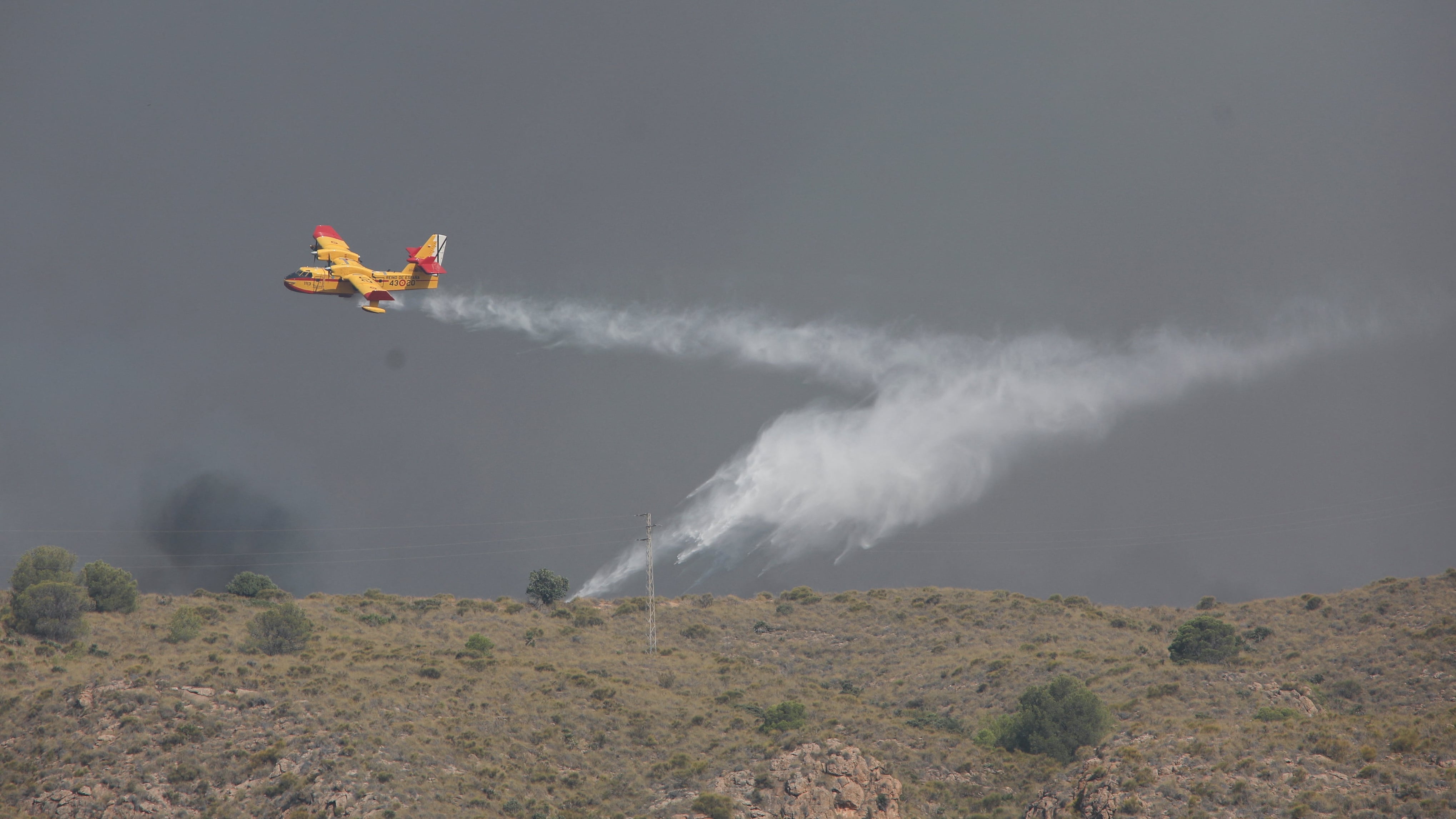 La Guardia Civil investiga la caída de un cable eléctrico como desencadenante del incendio en Los Gallardos