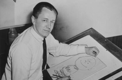 El creador de Peanuts, Charles Schulz, ha generado 40 millones de dólares en este último año. Esta cifra aumentará con la llegada a las pantallas este mes de la película basada en su serie de cómics.