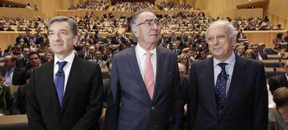 Víctor Iglesias, consejero delegado, Amado Franco, presidente, y José Luis Aguirre, vicepresidente.