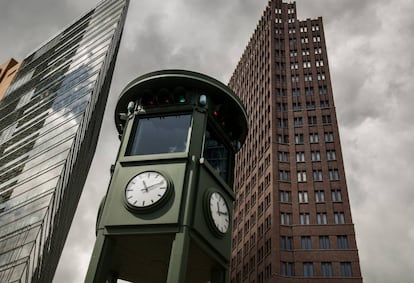 El semáforo de Potsdamer Platz, en Berlín.