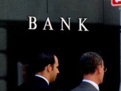 Cambio de rumbo para directivos bancarios en paro
