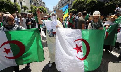 Protesta de mujeres argelinas, este viernes en Argel.
