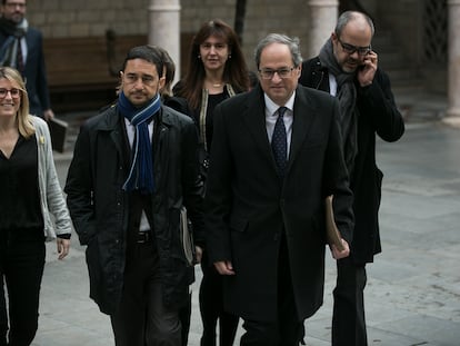 El expresidente catalán Quim Torra junto a algunos consejeros de su Gobierno en enero de 2019 en Barcelona.