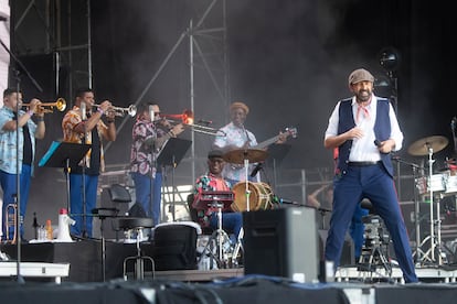 El cantautor dominicano Juan Luis Guerra, durante su concierto este sábado del festival Cruïlla.
