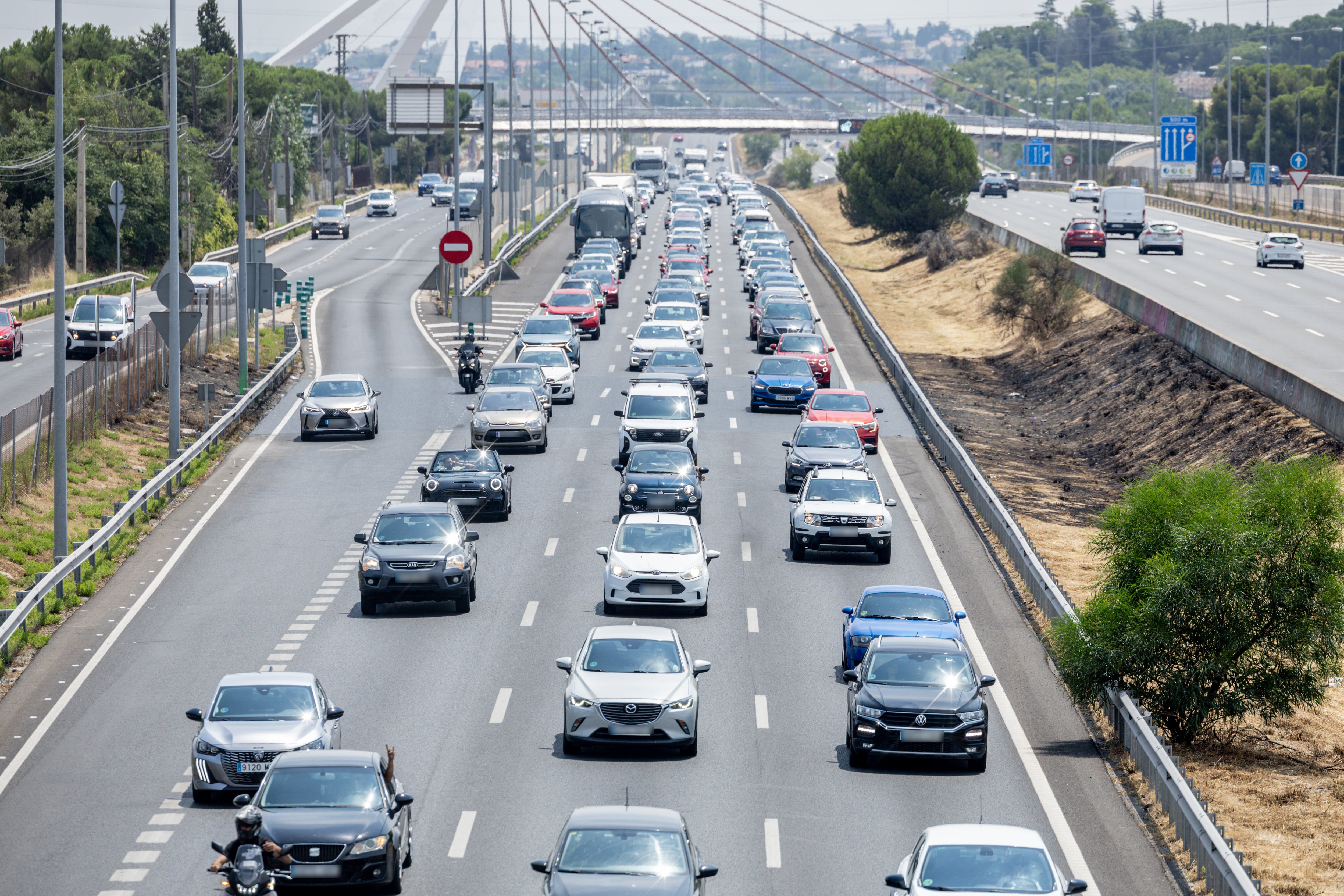 Atascos en la A6 en Madrid, el 1 de agosto.