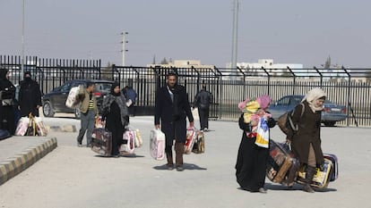 Personas refugiadas sirias en el campo de Mafraq, en Jordania.