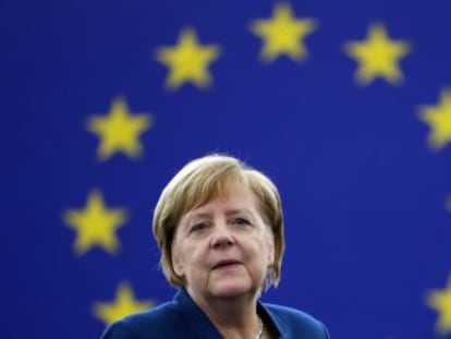 La canciller alemana defiende una política exterior y de defensa común que corone la integración política alcanzada en la UE