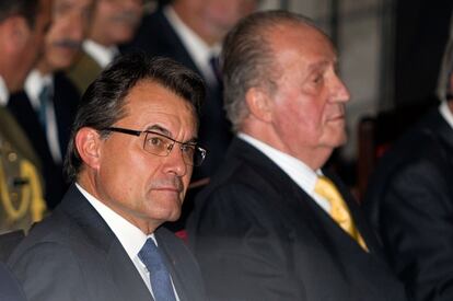 El presidente de la Generalitat, Artur Mas, junto al rey don Juan Carlos.