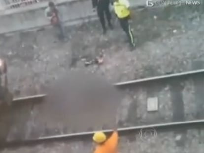 Imagen del tren antes de pasar por encima del cadáver.