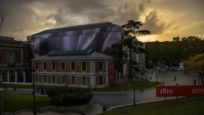 Cubierta sobre la fachada del Museo del Prado.