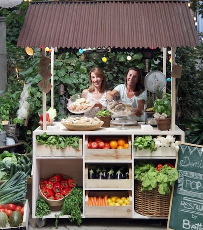 Venta efímera de comida de Demimadre, en el jardín interior de Federica & Co.