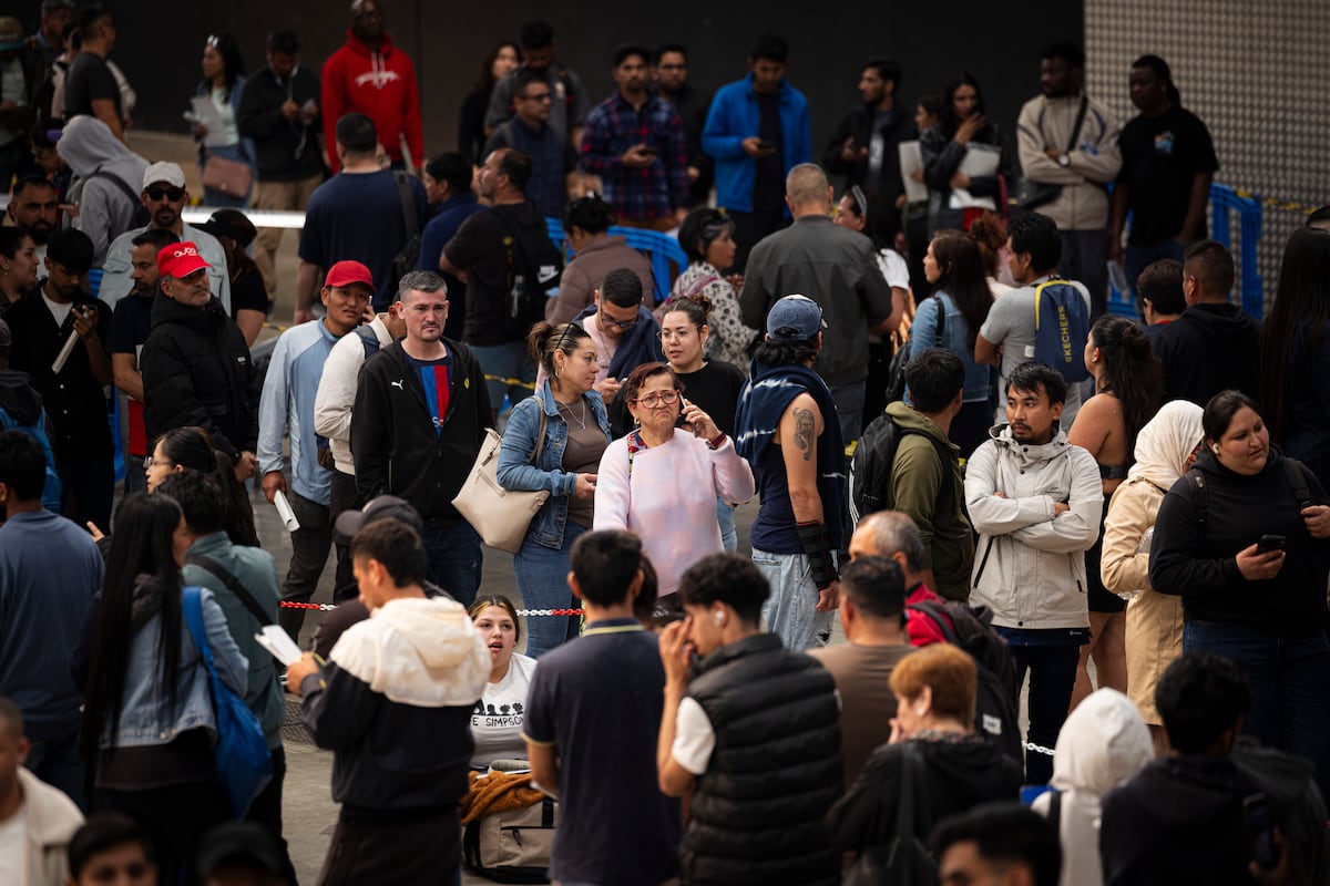 Obstacles at Spanish consulate in Havana hamper Cuban migrants’ legalization efforts