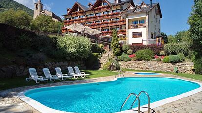 Piscina del hotel La Morera, en València d’Àneu (Lleida). 