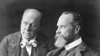 O escritor Henry James (à esquerda) e seu irmão, o psicólogo William James, em uma imagem sem data.