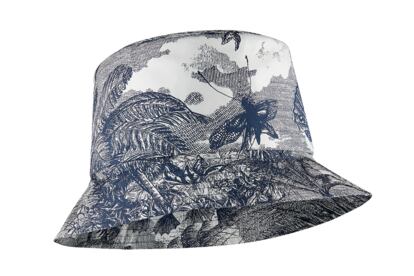 Bucket hat estampado de Dior (650 €).