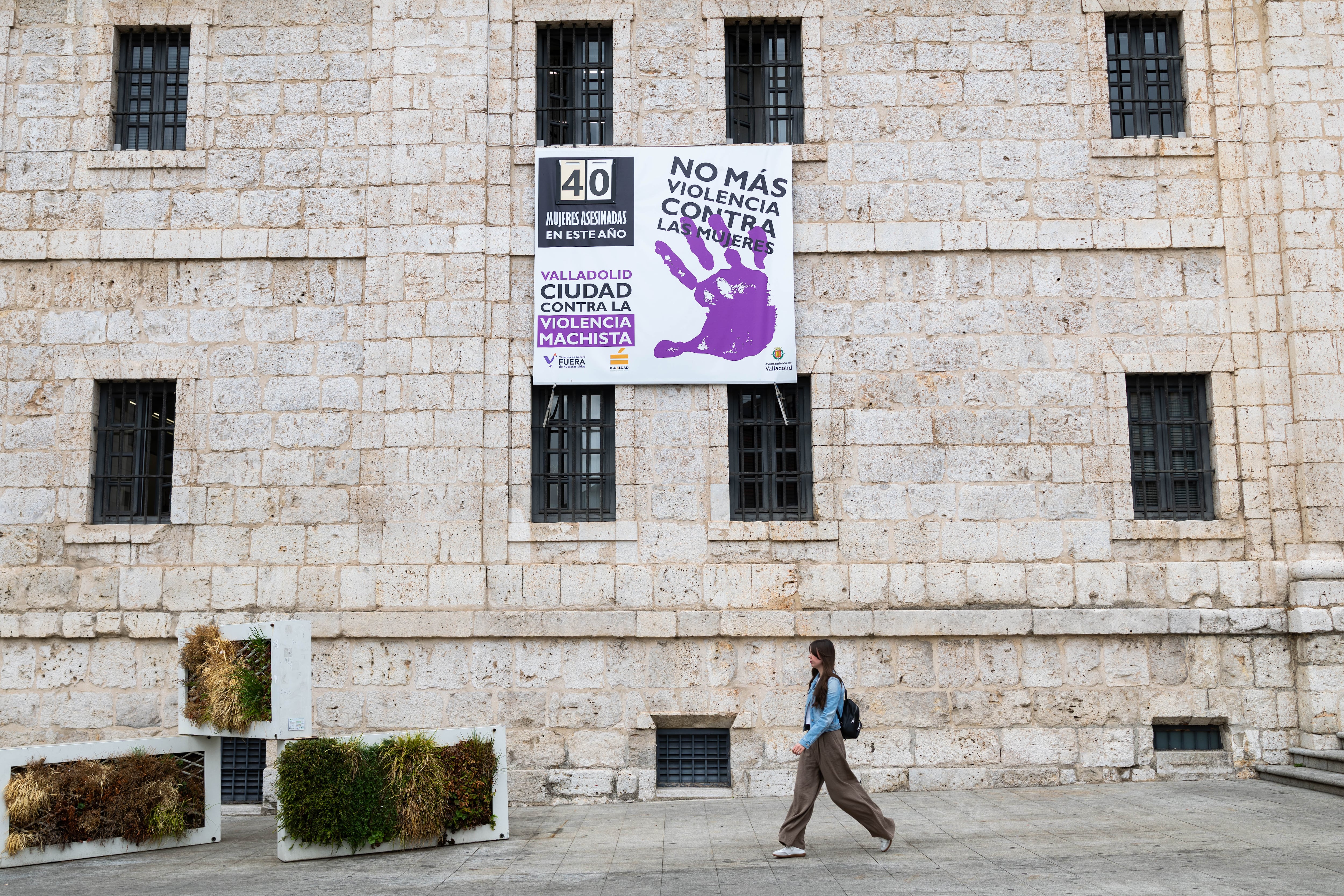 El Ayuntamiento de Valladolid recula tras cambiar “violencia de género” por “doméstica” en ayudas a vivienda
