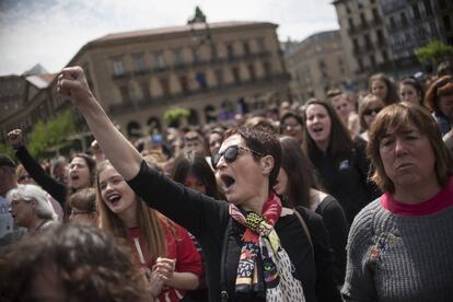 Manifestación contra la sentencia del caso de La Manada por las calles de Pamplona.
