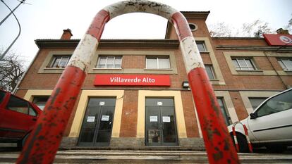 Entrada de la estación de Cercanías de Villaverde Alto, en una imagen de archivo.