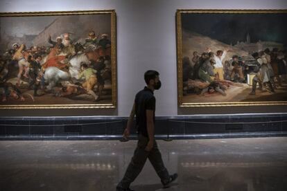 Las dos obras en las que Goya retrató los sucesos de la Guerra de Independencia en Madrid, el 2 y 3 mayo de 1808, han encontrado una nueva ubicación para dar inicio a este recorrido por el siglo XIX.