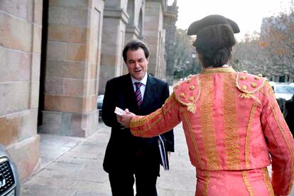 El 28 de julio de 2010 el Parlamento catalán votó la aprobación de la abolición de las corridas de toros en Cataluña. La última corrida antes de la votación del Parlament, pese a la movilidad de los protaurinos, sólo llenó un tercio de la grada. En la imagen, el presidente de la Generalitat, Artur Mas.