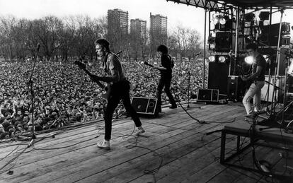 Fotograma de 'White Riot', de Rubica Shah, del festival Rock Against Racism en el Victoria Park londinense, el 30 Abril 1978.