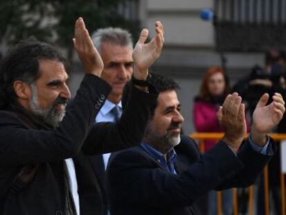 Las entidades convocan este martes protestas ante los centros de trabajo y una concentración con velas en Barcelona