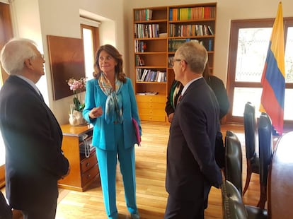 Reunión entre la vicepresidente de la república colombiana, Marta Lucía Ramírez, y los ministros españoles de Asuntos Exteriores, Unión Europea y Cooperación, Josep Borrell, y de Cultura y Deporte, José Guirao.