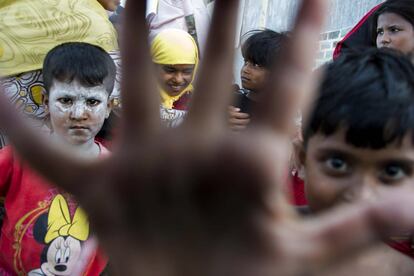 Niños de la etnia rohinya en un campamento para inmigrantes en Kuala Cangkoi (Indonesia). El presidente estadounidense, Barack Obama, ha instado este lunes a las autoridades de Birmania a poner fin a la discriminación de la minoría rohingya si quiere tener éxito en su transición hacia la democracia.