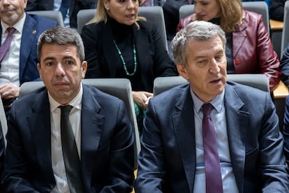 Carlos Mazón y Alberto Núñez Feijóo, en un acto en Valencia el 20 de enero de 2025. 