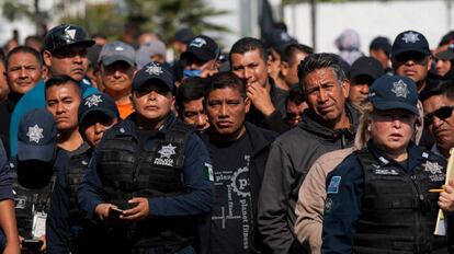 Un grupo de policías, en un bloqueo la semana pasada en Ciudad de México. 