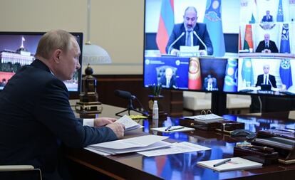 Putin, durante la videoconferencia con los otros líderes de la Organización del Tratado de Seguridad Colectiva, este lunes en Moscú.