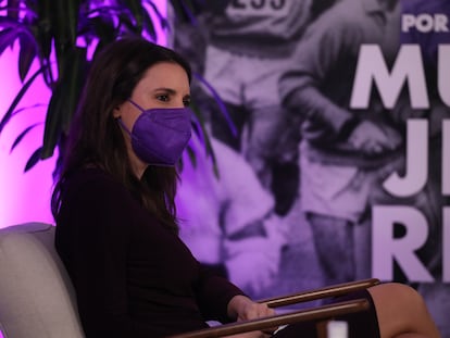 La ministra de Igualdad, Irene Montero, durante el acto oficial del 8-M, celebrado este lunes.