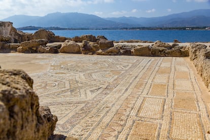 Mosaicos del yacimiento arqueológico de Nora. 