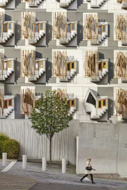 Ventanas del Parlamento de Escocia, de Enric Miralles, en Edimburgo.