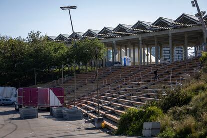 El auditorio grande, en el parque del Fòrum de Barcelona, esta semana, durante el desmontaje de la Feria de Abril que se celebró hasta el domingo pasado.


