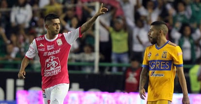 Elías Hernández celebra su gol.