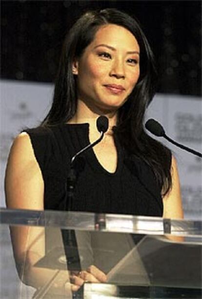 La actriz Lucy Liu, encargada de anunciar las nominaciones, durante el acto celebrado en Beverly Hills.